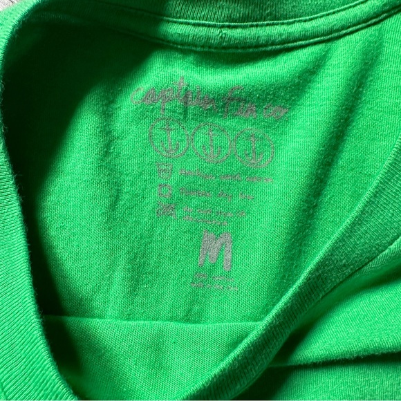 Captain Fin shirt - Picture 3 of 3